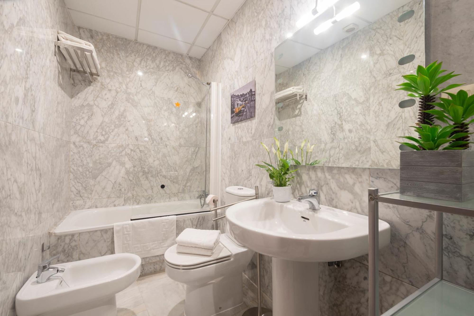 Apartamento Adultos Centro Nueva De La Virgen 2 Free Parking Granada Exteriér fotografie